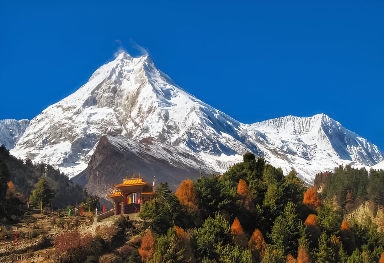 Manaslu Circuit Trek – A Complete Guide